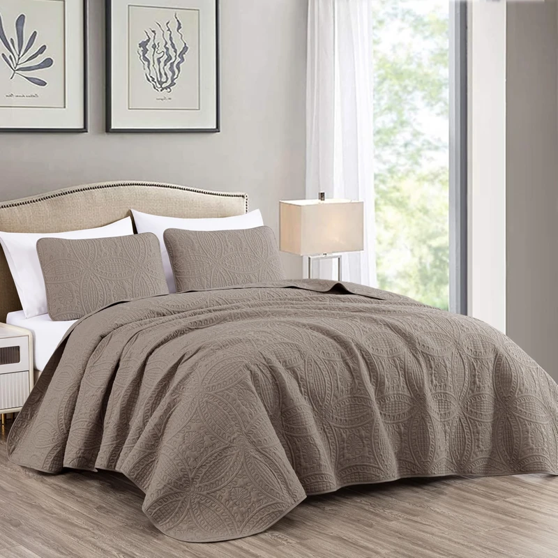 Chezmoi Collection Austin 3-piece Oversized Bedspread Coverlet Set (Queen, Taupe), Microfiber