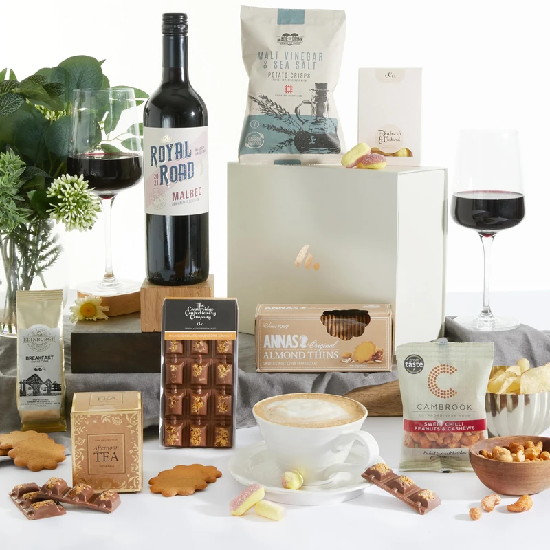 The Classic Red Wine Hamper from Clearwater Hampers, Argentinian Malbec, Sweet & Savoury Treats | Red Wine Gift Set for Birthdays, Valentines, Mothers Day & Fathers Day | Wine Hampers for Men & Women