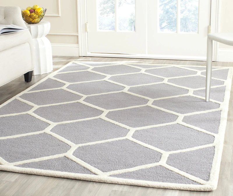 Safavieh Modern Indoor Hand Tufted Rectangle Area Rug, Cambridge Collection, CAM144, in Silver / Ivory, 152 X 244 cm for Living Room, Bedroom or Any Indoor Space