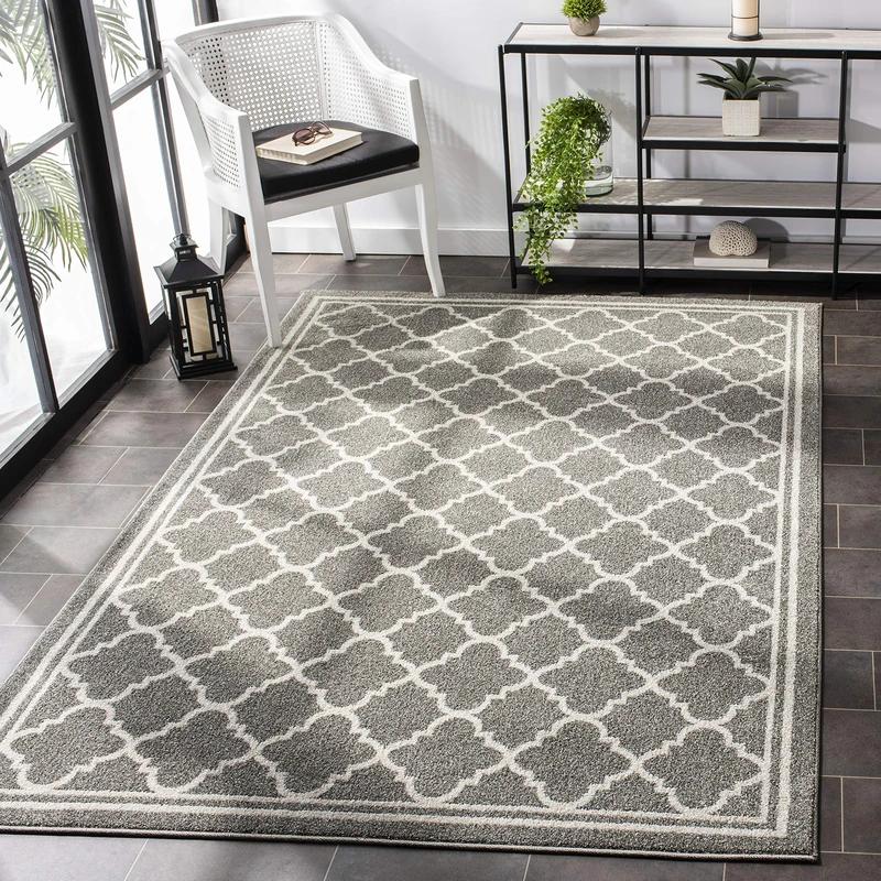 Safavieh Moroccan Trellis Indoor/Outdoor Woven Rectangle Area Rug, Amherst Collection, AMT422, in Dark Grey / Beige, 122 X 183 cm for Garden, Patio or Any Outdoor Space