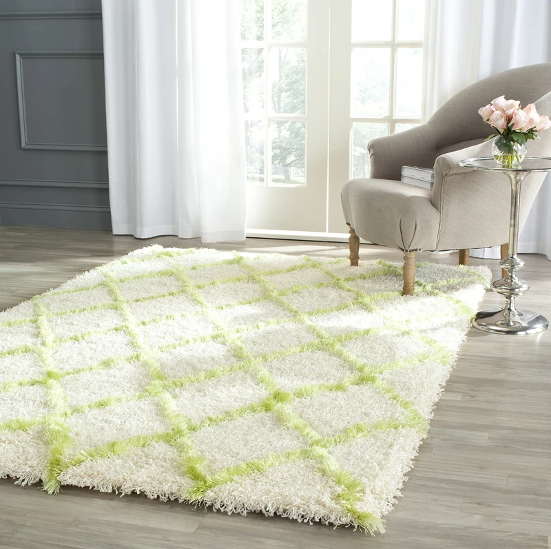 Safavieh Taza Shag Rug, Woven Polypropylene Carpet in Ivory / Green, 121 X 182 cm