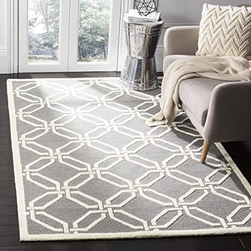 Safavieh Modern Indoor Hand Tufted Rectangle Area Rug, Cambridge Collection, CAM311, in Dark Grey / Ivory, 152 X 244 cm for Living Room, Bedroom or Any Indoor Space