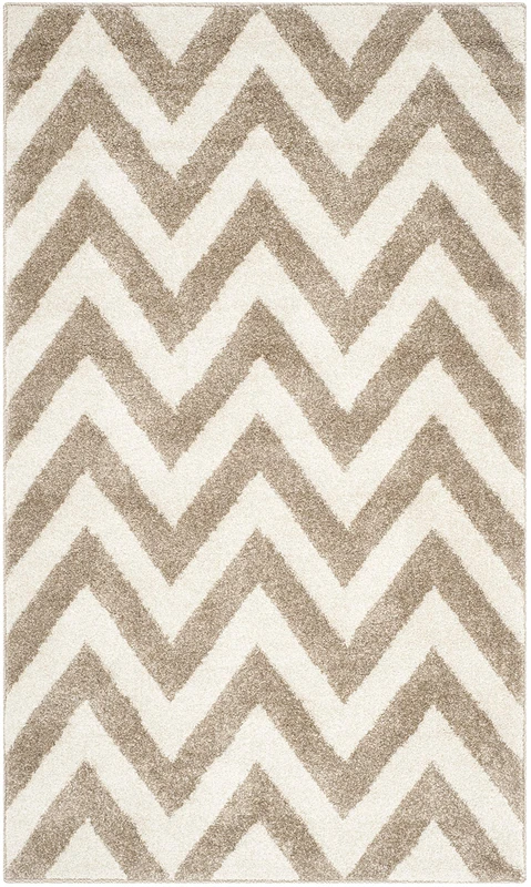 Safavieh Chevron Indoor/Outdoor Woven Rectangle Area Rug, Amherst Collection, AMT419, in Wheat / Beige, 91 X 152 cm for Garden, Patio or Any Outdoor Space