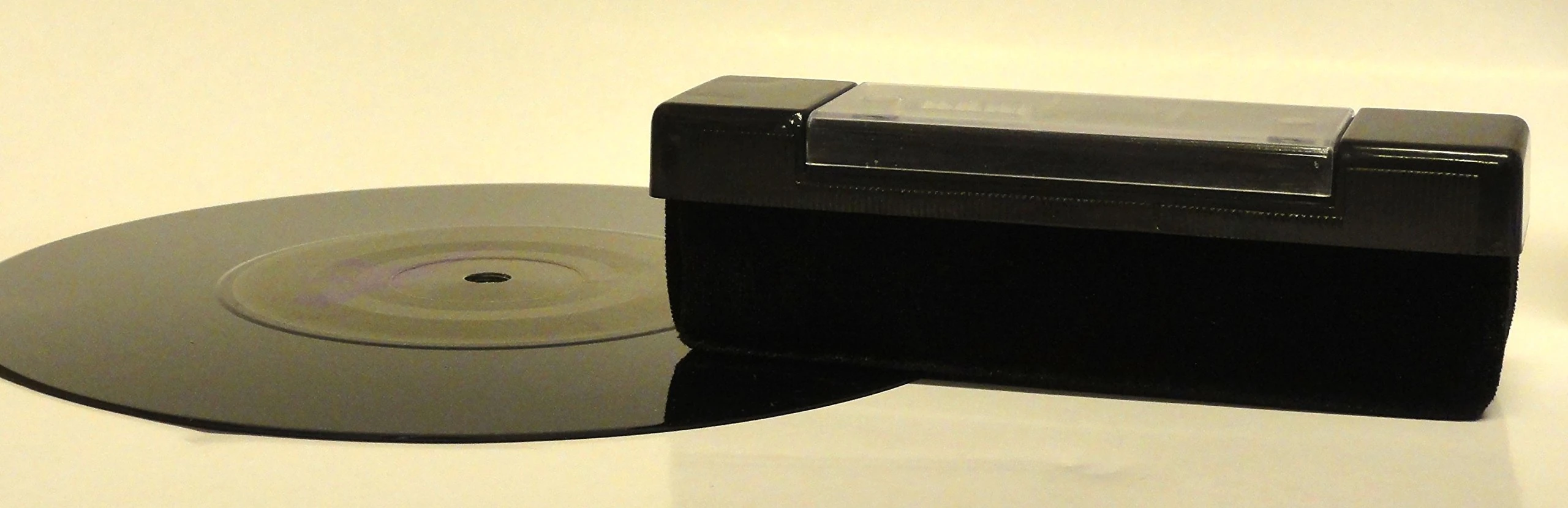 Vinyl Guru Record Care & Maintenance Cleaning Kit (Dry) inc Velvet Brush and Antistatic Microfibre Vinyl Record Cleaning Cloth