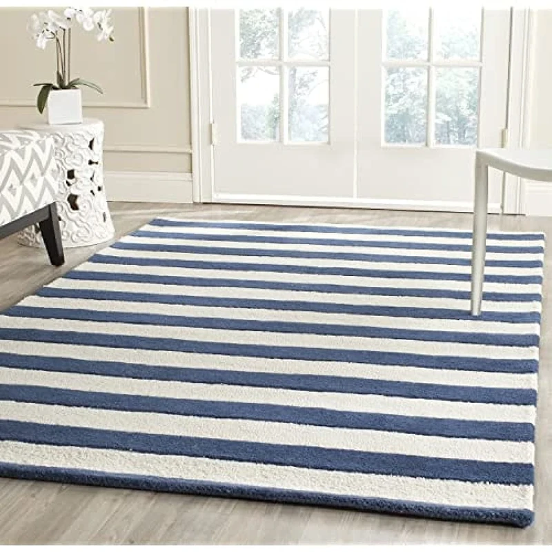 Safavieh Modern Indoor Hand Tufted Rectangle Area Rug, Cambridge Collection, CAM154, in Navy / Ivory, 152 X 244 cm for Living Room, Bedroom or Any Indoor Space