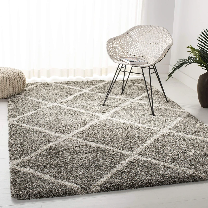 Safavieh Shaggy Indoor Woven Rectangle Area Rug, Hudson Shag Collection, SGH281, in Grey / Ivory, 122 X 183 cm for Living Room, Bedroom or Any Indoor Space