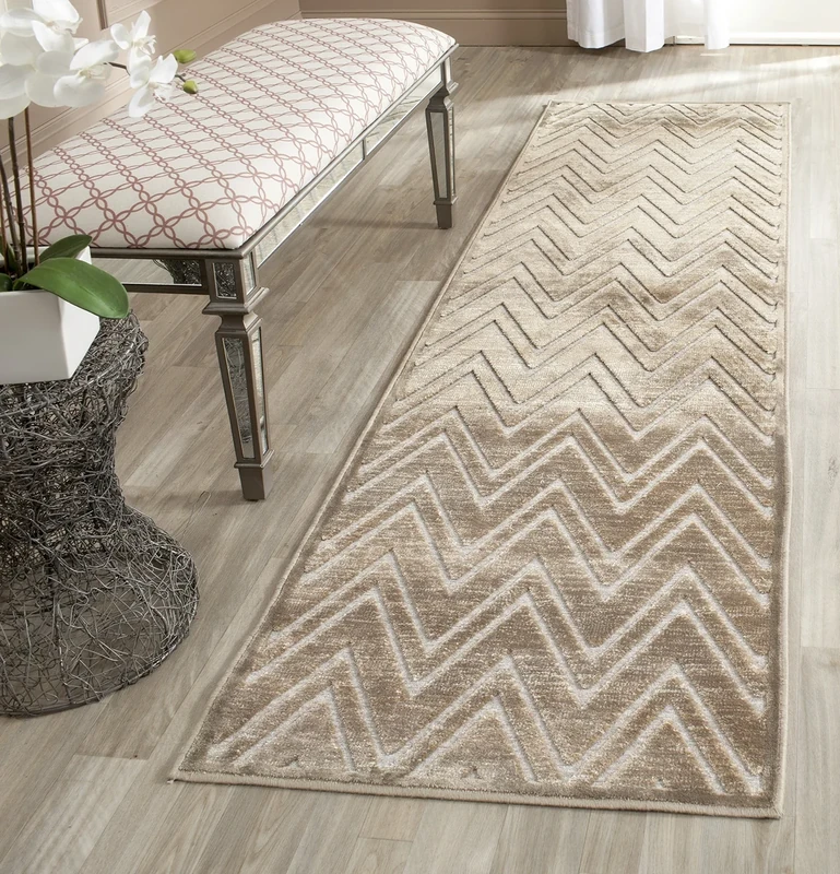 SAFAVIEH Transitional Rug for Living Room, Dining Room, Bedroom - Paradise Collection, Short Pile, in Mousse, 66 X 244 cm