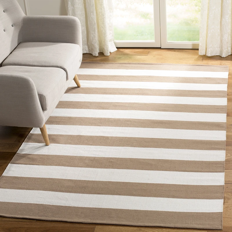 Safavieh Modern Indoor Flatweave Rectangle Area Rug, Montauk Collection, MTK712, in Sand / Ivory, 152 X 244 cm for Living Room, Bedroom or Any Indoor Space