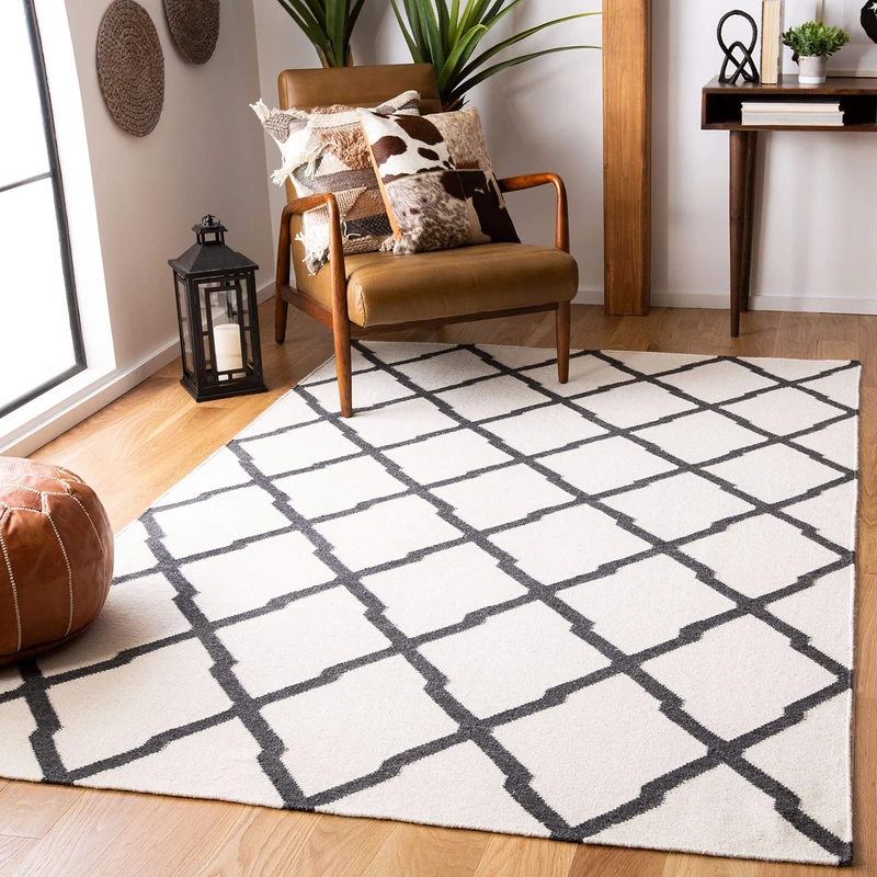 Safavieh Contemporary Indoor Flatweave Rectangle Area Rug, Dhurrie Collection, DHU645, in Ivory / Charcoal, 152 X 244 cm for Living Room, Bedroom or Any Indoor Space