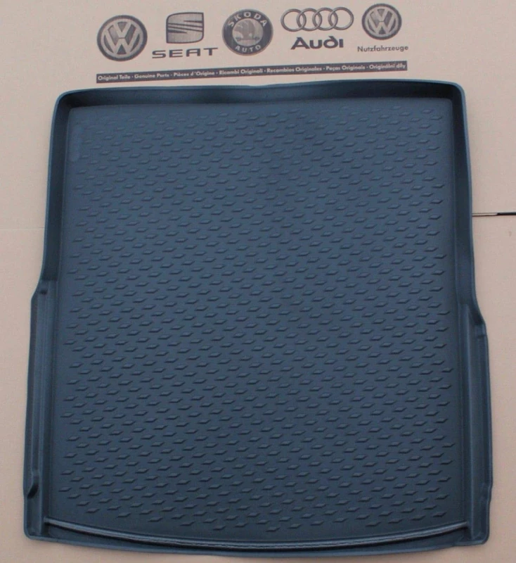Volkswagen 3G9 061 160 Boot Inlay
