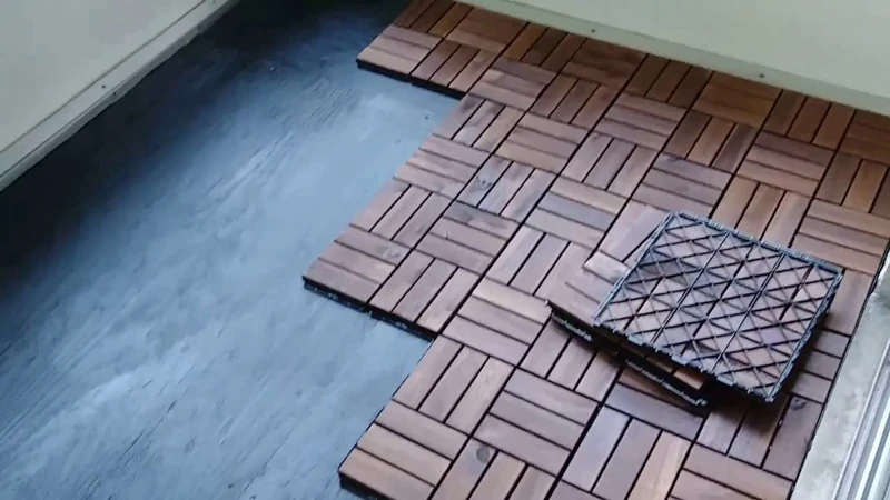 Runnen Floor Grate - Image 1