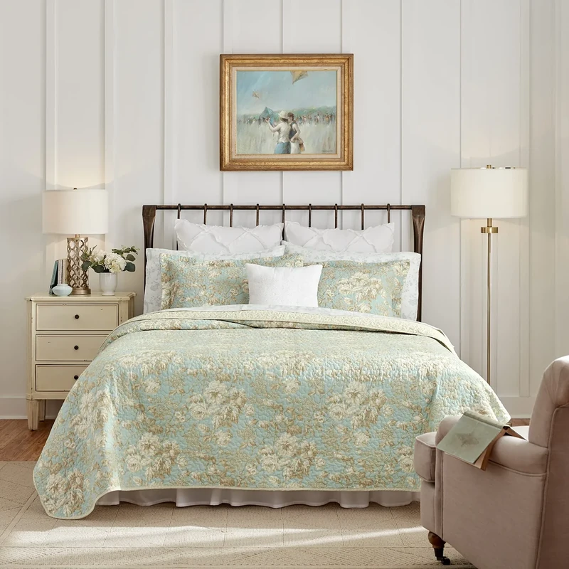 Laura Ashley | Quilt Set-Ultra Soft All Season Bedding, Reversible Stylish Coverlet with Matching Sham(s), Cotton, Serene, Queen
