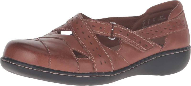 Clarks Women's Ashland Spin Q Slip-On Loafer, Tan, 4 UK