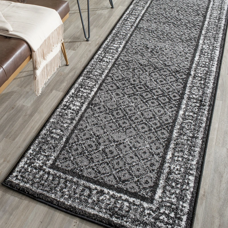 SAFAVIEH Contemporary Rug for Living Room, Dining Room, Bedroom - Adirondack Collection, Short Pile, in Black and Silver, 76 X 244 cm