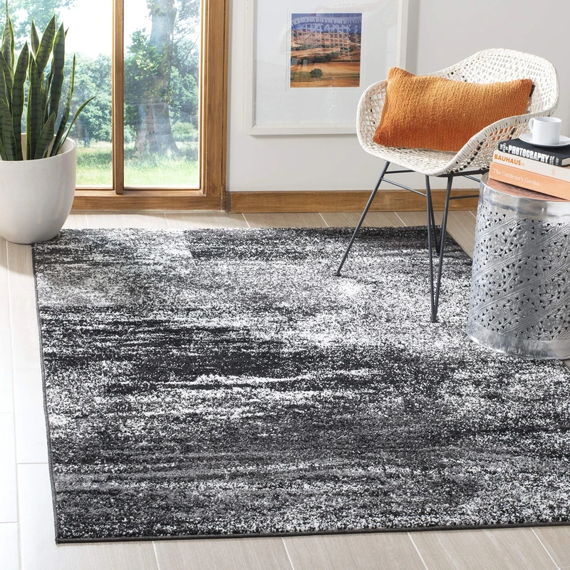 Safavieh Modern Abstract Indoor Woven Rectangle Area Rug, Adirondack Collection, ADR112, in Silver / Black, 122 X 183 cm for Living Room, Bedroom or Any Indoor Space