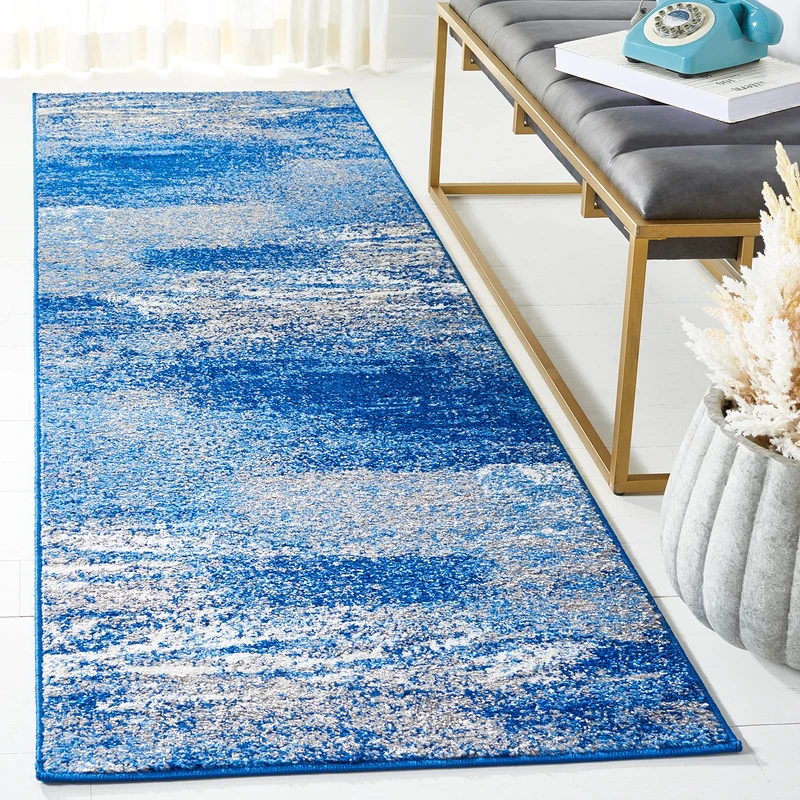 SAFAVIEH Modern Abstract Rug for Living Room, Dining Room, Bedroom - Adirondack Collection, Short Pile, in Silver and Blue, 76 X 244 cm