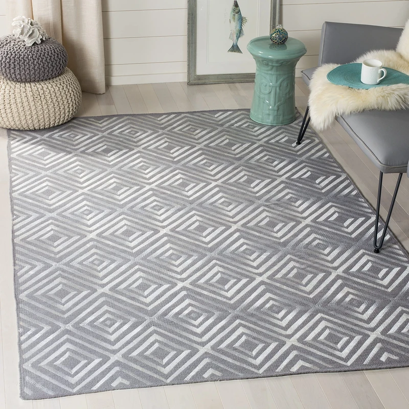 Safavieh Tribal Inspired Indoor Flatweave Rectangle Area Rug, Kilim Collection, KLM627, in Grey, 152 X 244 cm for Living Room, Bedroom or Any Indoor Space