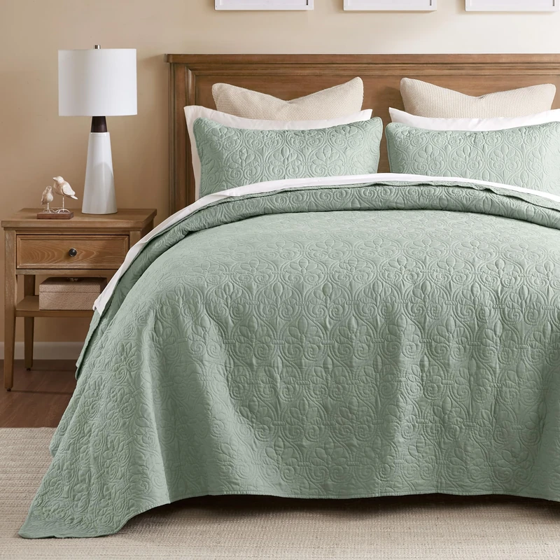 Madison Park Quebec Reversible Quilt Set - Seafoam Queen