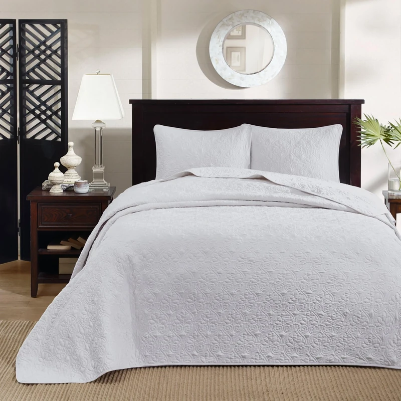 Madison Park All Season, Lightweight Coverlet Bedspread Bedding Set, Matching Shams, Microfiber, White, King(120"x118")