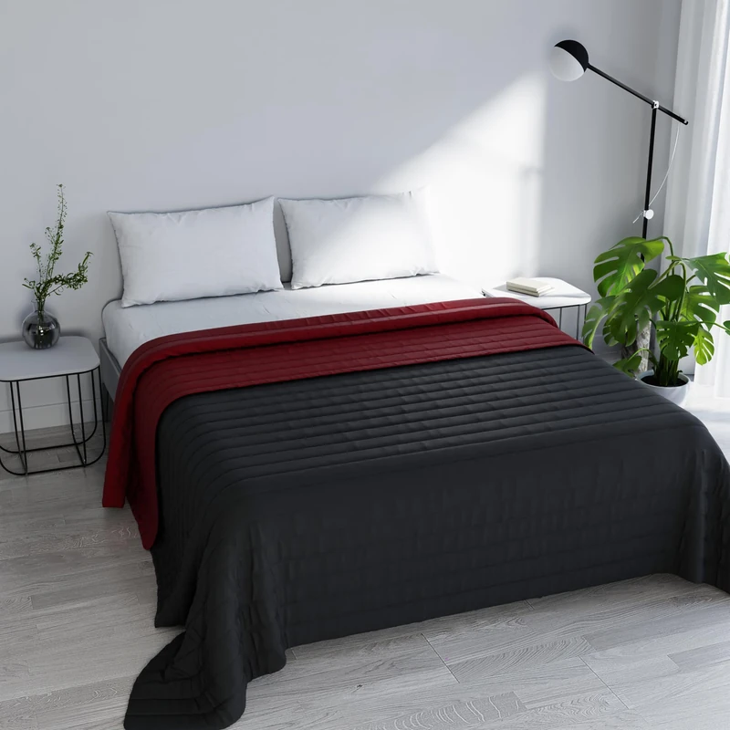 Italian Bed Linen Elegant Line Summer Quilt Made in Italy Printed Soft Microfibre Bedspread - Spring Summer Mid-Season Quilt - Double 260 x 270 cm, Burgundy/Dark Grey