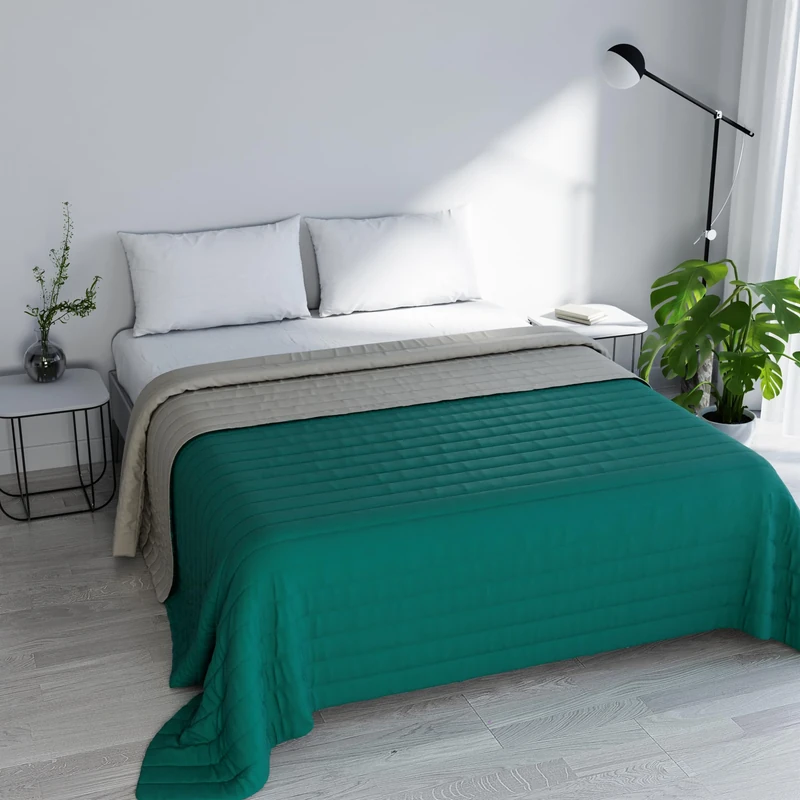 Italian Bed Linen Elegant Line Summer Quilt Made in Italy Printed Soft Microfibre Bedspread – Spring Summer Mid-Season Quilt – Double 260 x 270 cm, Aqua/Light Grey - Image 1