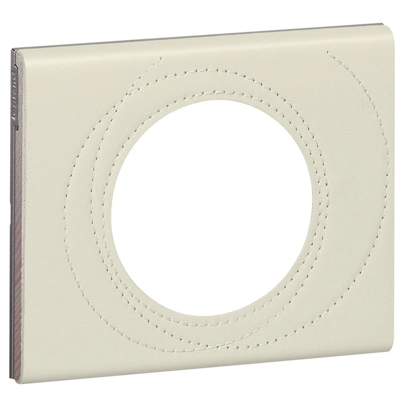 Legrand Céliane2 Single Plug Socket, White, LEG69431