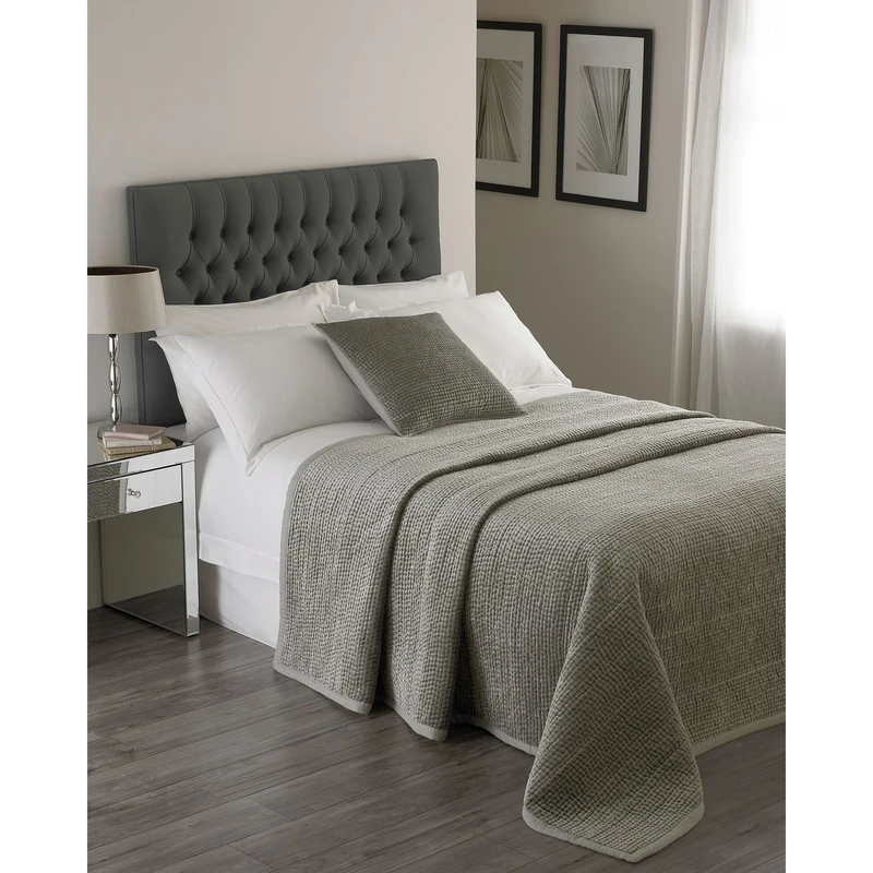 Riva Home Paoletti Brooklands Luxury King Size Bedspread - Silver Grey - Velvet Feel Quilt Design - Linen Border - 100% Polyester Filling - 240 x 250cm (94" x 98" inches)