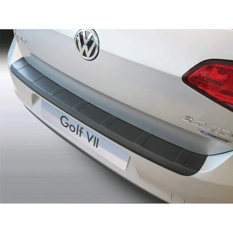 RGM ABS Rear bumper protector compatible with Volkswagen Golf VII 3/5 doors 2013-2019 'Ribbed' Black - Image 1