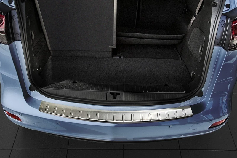Avisa Stainless Steel Rear bumper protector compatible with Opel Zafira C 2012- 'Ribs'