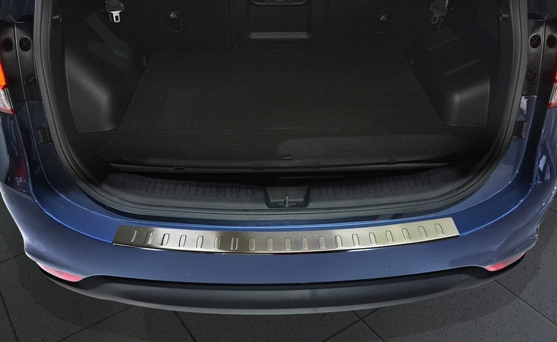 Avisa Stainless Steel Rear Bumper Protector Compatible with Kia Carens 2012- 'Ribs'