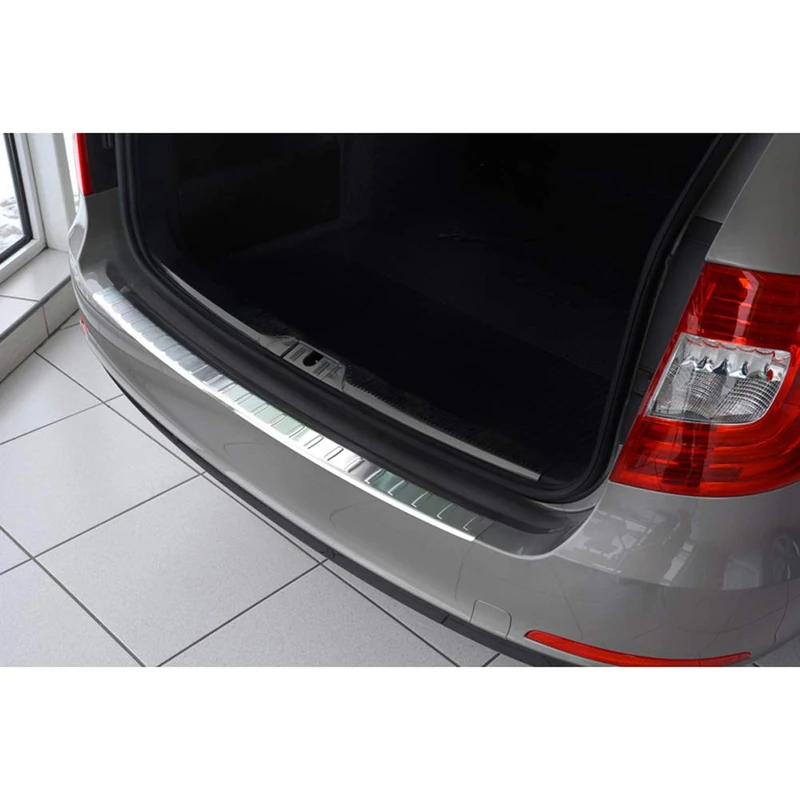 Avisa Stainless Steel Rear Bumper Protector Compatible with Skoda Superb Combi 2013-2015 'Ribs'