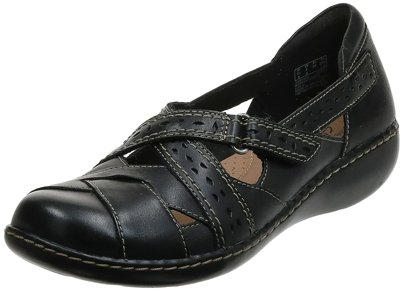 Clarks Women's Ashland Spin Q Slip-On Loafer, Black, 4.5 UK