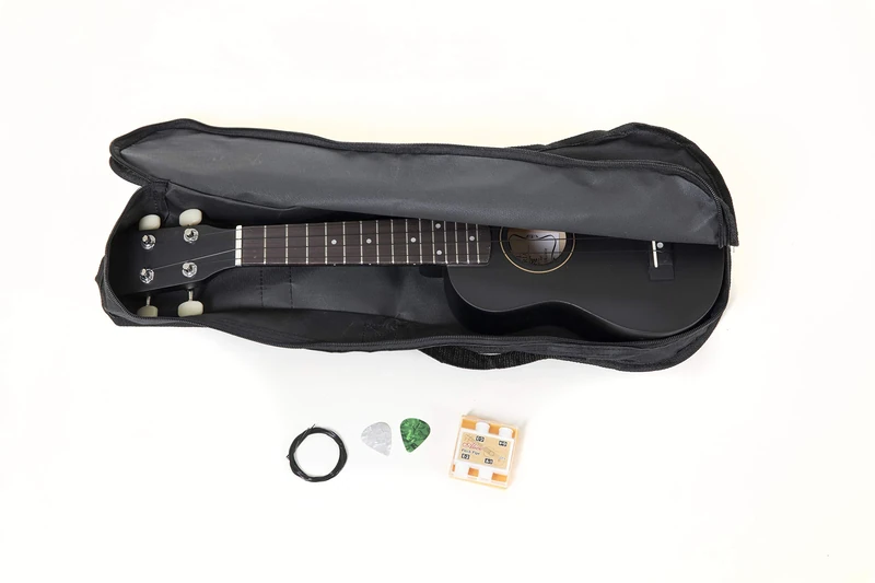 PURE GEWA Soprano Ukulele Almeria matt black Player Pack