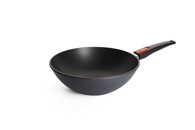 Woll Diamond Lite Cast Wok, diameter, tall with Removable handle.