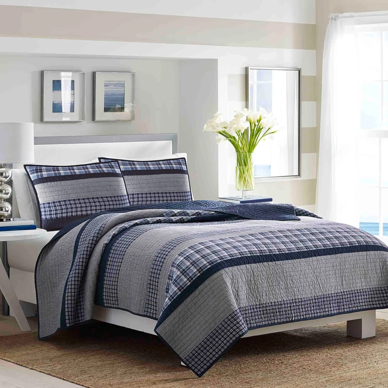 Nautica Cotton Reversible Bedding, Home Decor for All Seasons, Adelson Blue/Grey, King Quilt