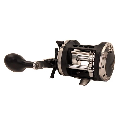 OKUMA Classic Pro XP Reel, 5.1:Gear Ratio, 2BB Bearings, 12 lb Max Drag, Right Hand,Black
