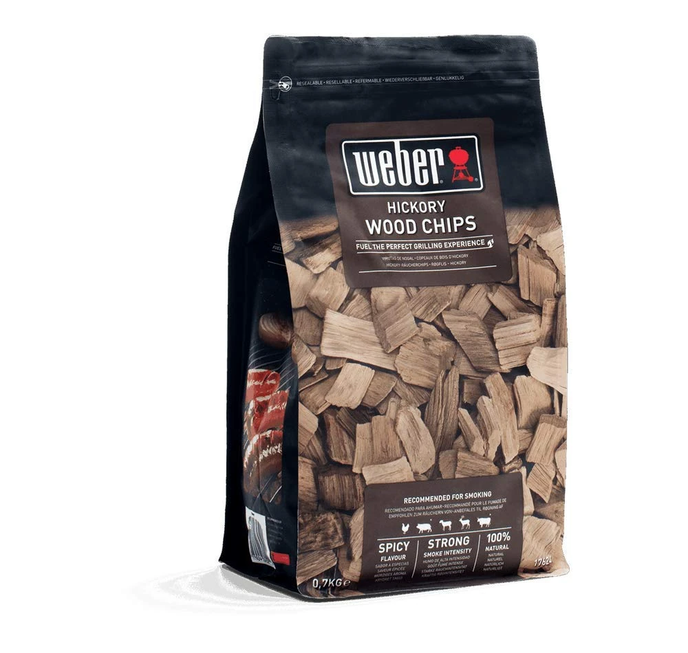 Weber Smoking Chips (700g Pack) - Hickory wood, for beef, pork, game & poultry, strong/intense, slightly sweet aroma, made from 100% natural wood (17624)