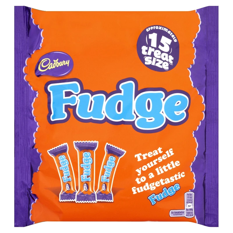 Cadbury Fudge Treatsize Chocolate 15 Bar Multipack, Rich Chocolate and Creamy Fudge, Perfect for Trick or Treat Gifts or Halloween Party, 202g (Pack of 1)