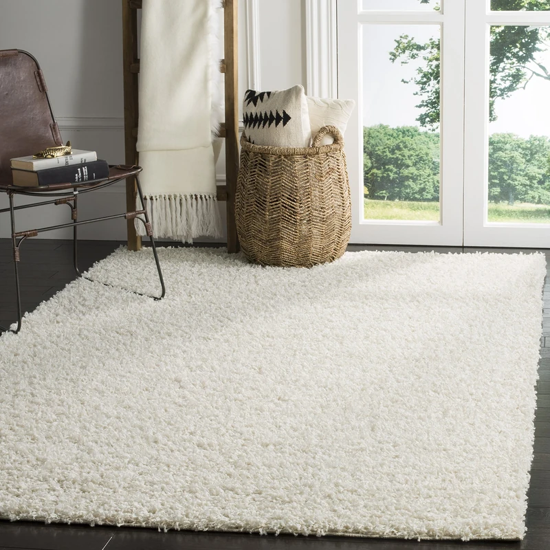 Safavieh Shaggy Rug for Living Room, Dining Room, Bedroom - Athens Shag Collection, High Pile, in White, 91 X 152 cm