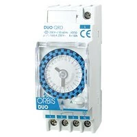 DUO QRD 12 V DC.INTERRUPTOR HORARIO ANALOGICO 2 MOD. DIARIO MANIOBRA 30 MN C/RESERVA >150 H.16(4) A
