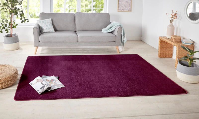 Hanse Home Nasty Rug - Living Room Rug Fluffy Short Pile Plain Colours for Dining Room, Living Room, Children's Room, Hallway, Bedroom, Kitchen, Plain Blackberry, 140 x 200 cm