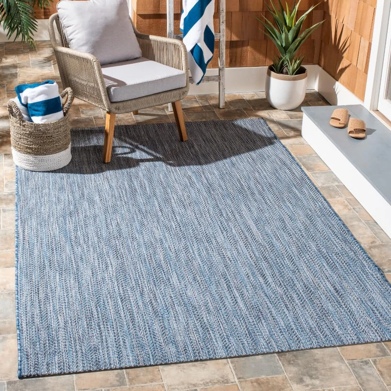 Safavieh Contemporary Rug for Living Room, Dining Room, Bedroom - Courtyard Collection, Short Pile, in Navy and Grey, 122 X 170 cm