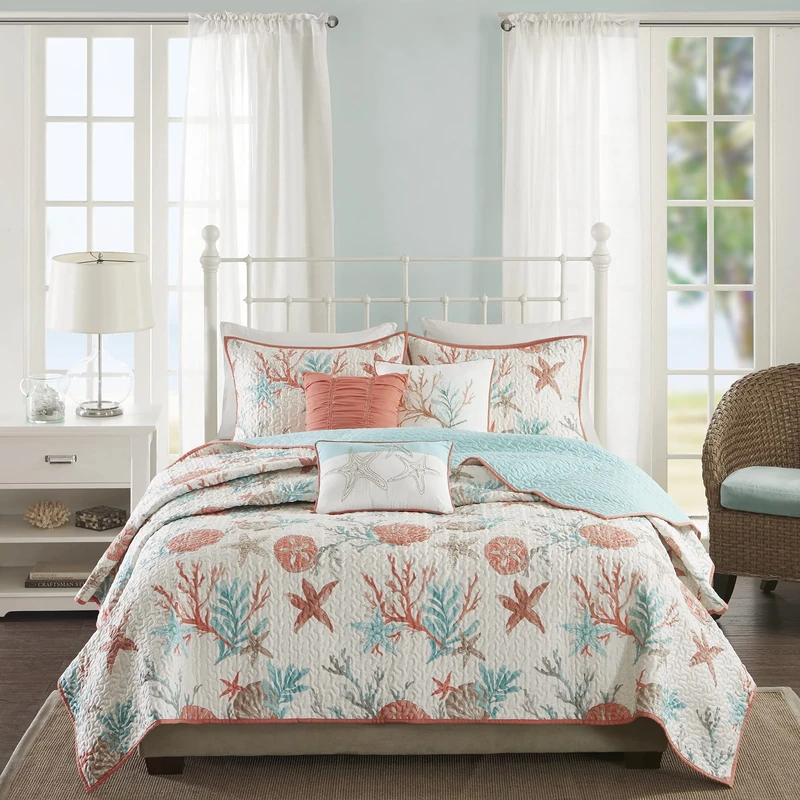 Madison Park Quilt Set Cottage Coastal Design, Starfish Print - All Season, Coverlet Bedspread Lightweight Bedding Layer, Shams, Toss Pillows, King/Cal King(104"x94"), Coral Multi 6 Piece
