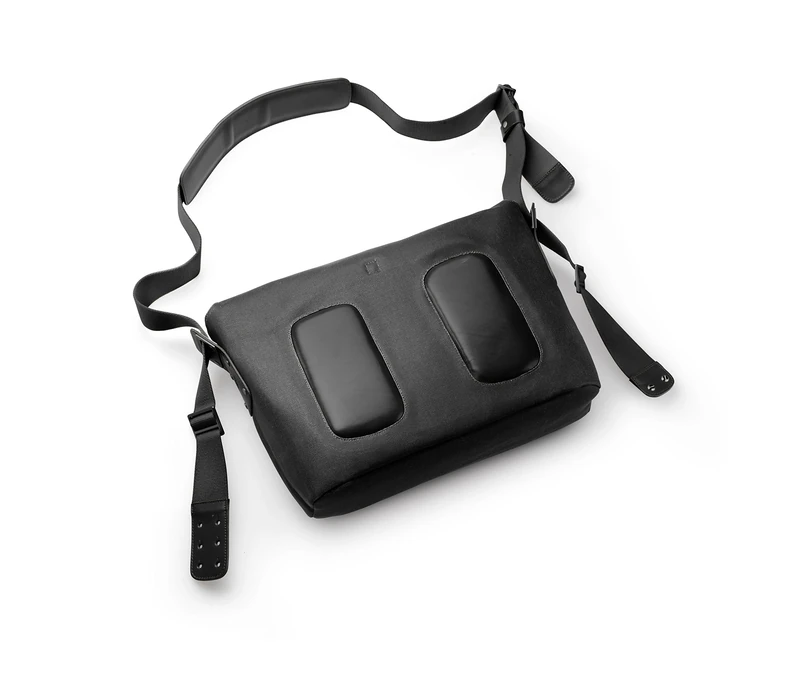 Brooks England BARBICAN MESSENGER MEDIUM BAG BLACK