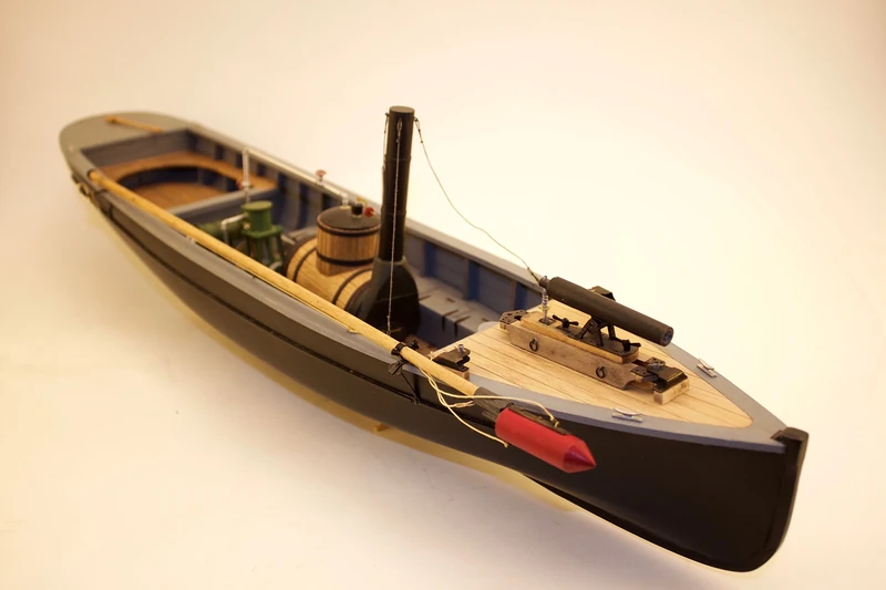 Model Expo - 1/24 USN Picket Boat - Wood & Metal Construction Kit, Navy Blue