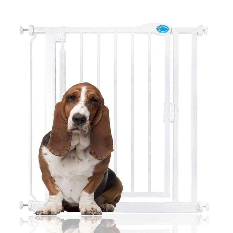 Bettacare Auto Close Pet Gate, 61cm - 66.5cm, White, Pressure Fit Stair Gate for Dog & Puppy, Safety Barrier for Doors Hallways and Spaces, Easy Installation
