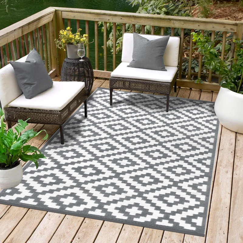 GD Home 150 x 240 cm Lightweight Indoor/Outdoor Reversible Plastic Rug - Grey/White