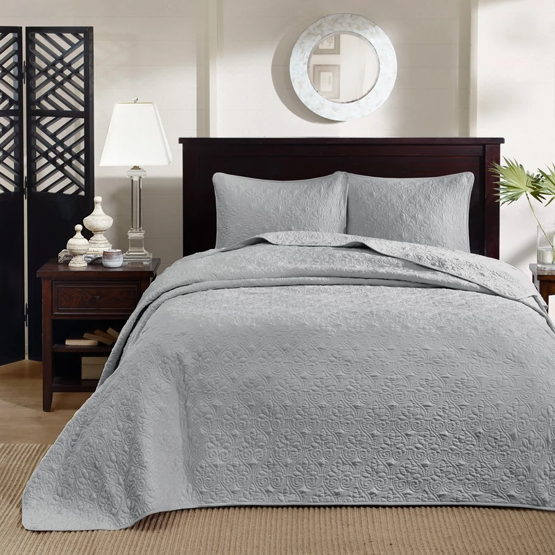 Madison Park Quebec King Size Quilt Bedding Set - Grey, Damask – 3 Piece Bedding Quilt Coverlets – Ultra Soft Microfiber Bed Quilts Quilted Coverlet