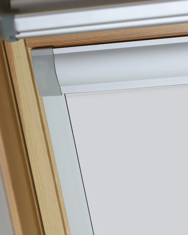 Bloc Skylight Blind for Velux Roof Windows Blockout, White, M06