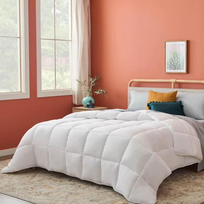 Linenspa All-Season White Down Alternative Quilted Comforter - Corner Duvet Tabs - Hypoallergenic - Plush Microfiber Fill - Machine Washable - Duvet Insert or Stand-Alone Comforter - Twin XL